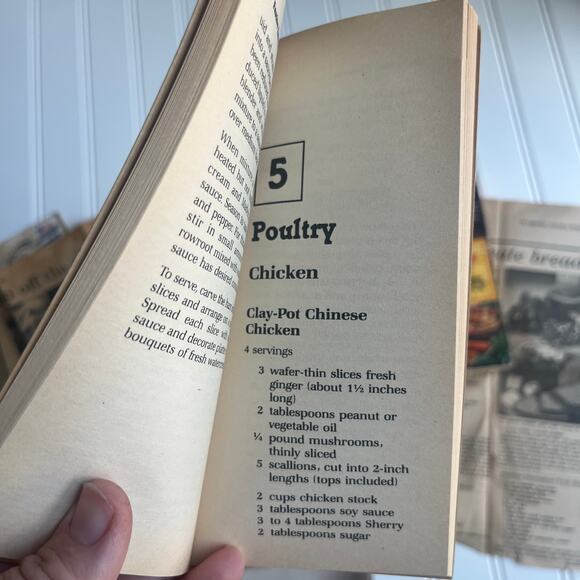 Vintage Cookbooks Bon Appetit Crockery Cookery & Ephemera Retro Recipies - Picture 11 of 14